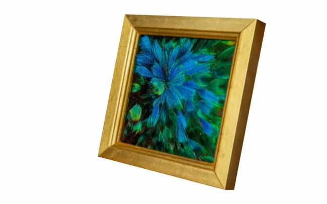 Tableau en plumes de PAON Bleu et Bleu-Vert, fabriqué artisanalement dans mon atelier